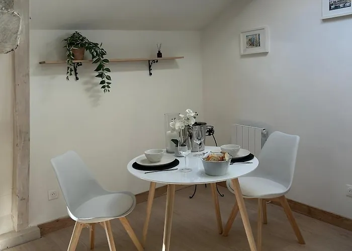 Holiday home Le Blanc Nanteuil-en-Vallee